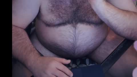 Snapshot of thebearking69 chatting on October 26, 5:20 am The Bear King online show from October 26, 5:20 am