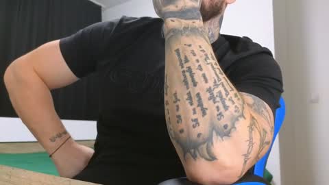 John online show from December 4, 6:44 am