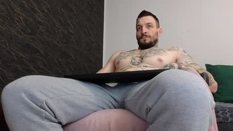 John online show from February 7, 8:01 am