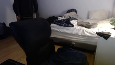 Snapshot of thebigbamboo26 chatting on December 3, 10:18 pm thebigbamboo26 online show from December 3, 10:18 pm