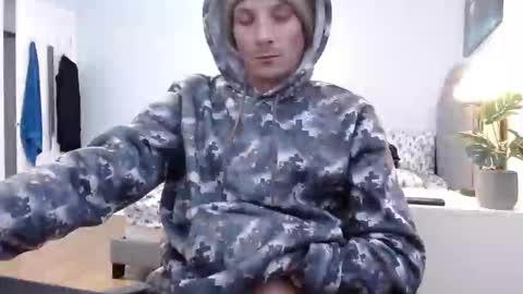 Snapshot of thebigbamboo26 chatting on March 7, 6:33 pm thebigbamboo26 online show from March 7, 6:33 pm