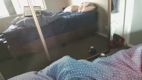 Snapshot of thedalenator chatting on December 5, 1:25 am thedalenator online show from December 5, 1:25 am