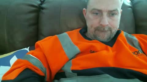 Snapshot of thedalenator chatting on October 30, 10:11 pm thedalenator online show from October 30, 10:11 pm