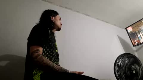 Snapshot of theferxxo_12 chatting on March 6, 5:24 am independent Model online show from March 6, 5:24 am