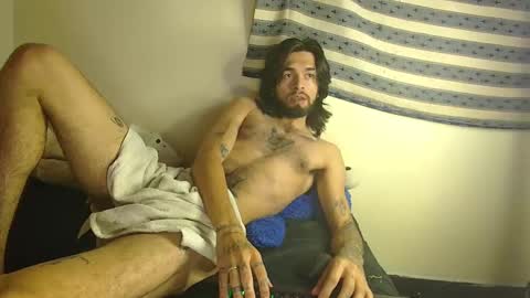 Snapshot of theferxxo_12 chatting on February 1, 1:02 am independent Model online show from February 1, 1:02 am