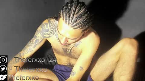 independent Model online show from April 1, 11:46 pm