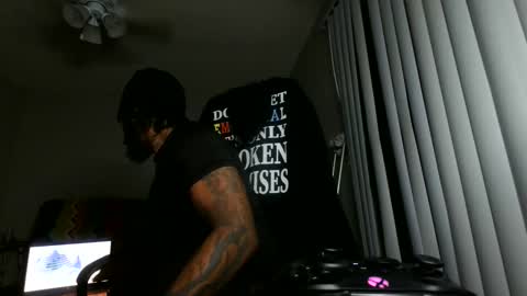 IXMCOUPLE444 online show from April 13, 2:45 am