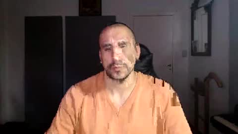 Snapshot of thekingofpains chatting on October 21, 2:14 am KINGOFPAINS online show from October 21, 2:14 am