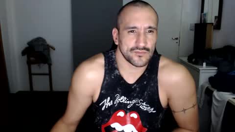 Snapshot of thekingofpains chatting on September 17, 3:18 am KINGOFPAINS online show from September 17, 3:18 am