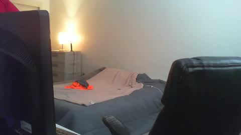 theman18951pa online show from December 25, 6:19 pm