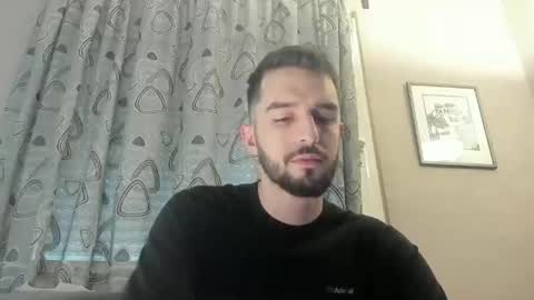 themmistokles online show from December 5, 11:49 am