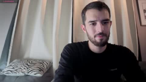 themmistokles online show from October 23, 9:46 am