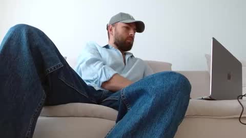 TheMonarchGoat online show from April 20, 6:27 am