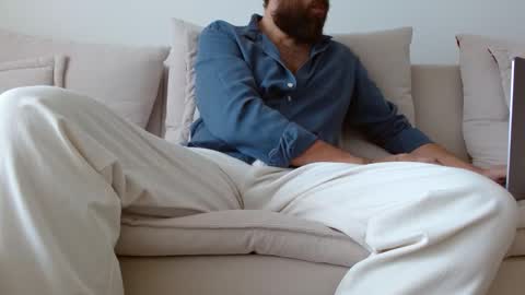 TheMonarchGoat online show from October 14, 8:43 am