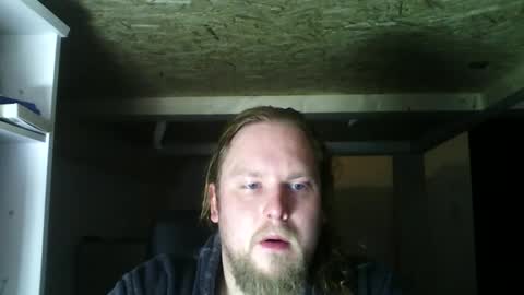 thenewdude1992 online show from December 13, 1:59 am