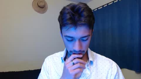 Theo online show from November 13, 7:51 pm