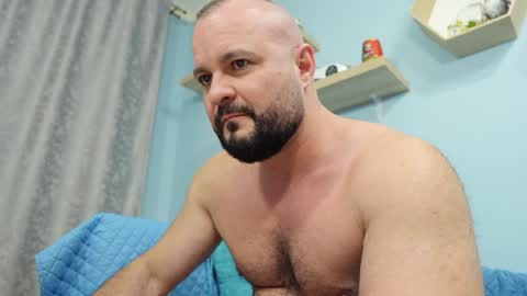 Chris online show from December 5, 5:40 pm