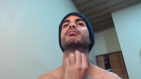 Snapshot of therazhanen chatting on October 20, 6:39 am Santiago Enrique online show from October 20, 6:39 am