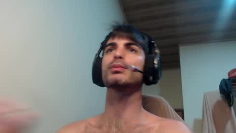 Snapshot of therazhanen chatting on February 10, 5:47 am Santiago Enrique online show from February 10, 5:47 am