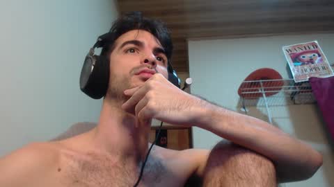 Snapshot of therazhanen chatting on December 9, 6:55 am Santiago Enrique online show from December 9, 6:55 am