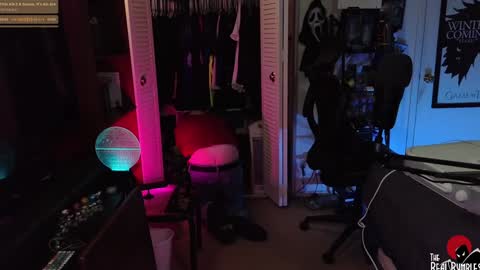 Bumbles or B online show from January 5, 9:25 pm