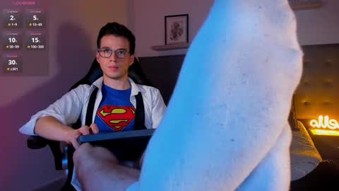Snapshot of therealmartincox chatting on October 9, 4:45 pm     4th  online show from October 9, 4:45 pm