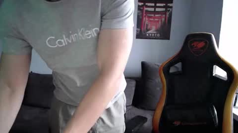 Nick   online show from February 25, 7:53 am