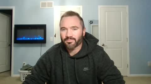 Snapshot of thesexorcist1984 chatting on March 6, 2:41 am James online show from March 6, 2:41 am