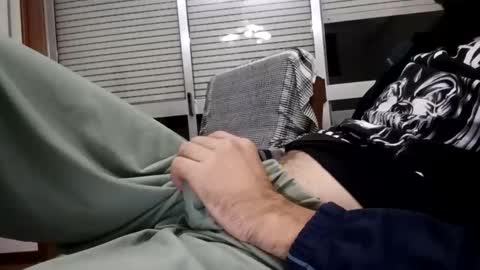 Snapshot of thesixpack_ chatting on October 27, 11:51 pm thesixpack_ online show from October 27, 11:51 pm