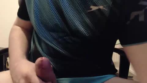 Snapshot of theskylake1 chatting on December 24, 12:11 am theskylake1 online show from December 24, 12:11 am