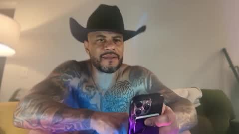 Snapshot of thewildbuck chatting on September 30, 12:50 am The Wild buck online show from September 30, 12:50 am