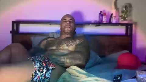 Snapshot of thewildbuck chatting on October 10, 11:41 pm The Wild buck online show from October 10, 11:41 pm