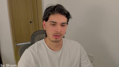 thiaan__ online show from October 27, 9:17 pm