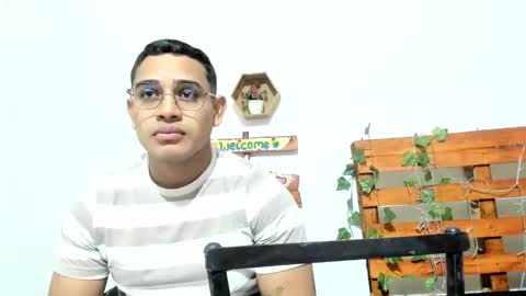 thiago__thompson online show from November 16, 1:35 pm