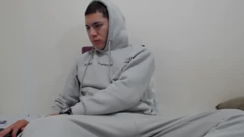 Snapshot of thiago_hot_boy chatting on January 7, 8:15 am Thiago independent model online show from January 7, 8:15 am