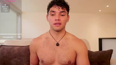 Just Thiago  online show from November 20, 3:33 pm