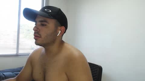 Thiago online show from October 29, 8:12 pm