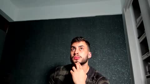 Snapshot of thiagomeneses0 chatting on October 21, 2:58 am THIAGO MENESES online show from October 21, 2:58 am