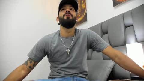 Thia Gomez online show from March 3, 7:10 pm