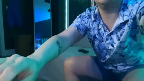Thick D Bottom online show from May 18, 5:13 am