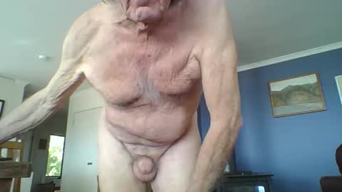 Snapshot of thickcockat71 chatting on September 17, 12:00 am Thickcockat71 online show from September 17, 12:00 am