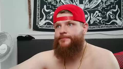 ThickHandsomeMan online show from December 12, 6:10 pm