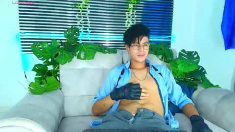 Thiago Saenzz online show from March 16, 2:40 am