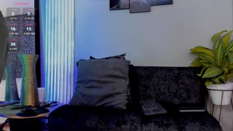 Thomas Eliott   independent model online show from September 9, 8:19 pm