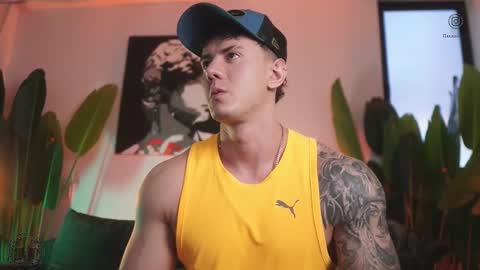 Thomas Falcon online show from November 30, 2:24 am