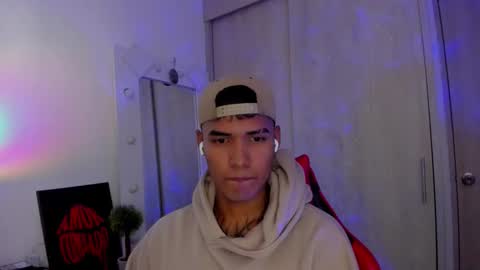 Thomas online show from February 3, 6:24 pm