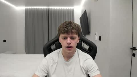 Tomas online show from April 13, 7:25 pm