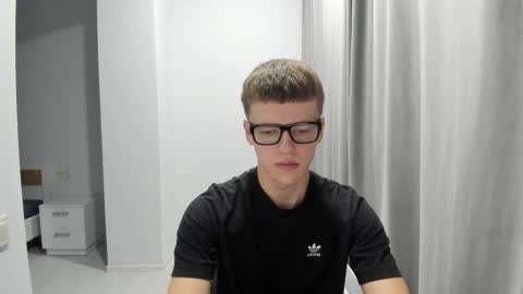 Tomas online show from December 12, 2:48 am