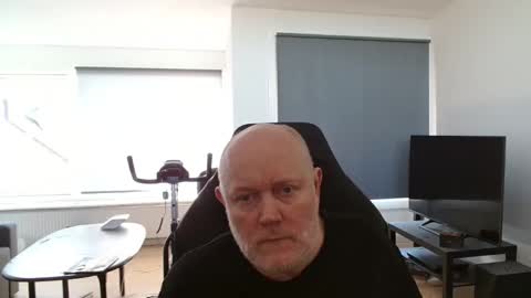 thomash32 online show from September 26, 12:47 pm