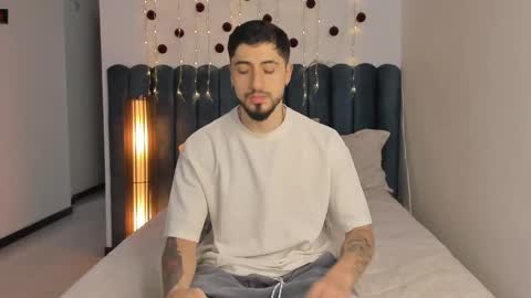 sweetfit boy online show from December 3, 6:14 pm